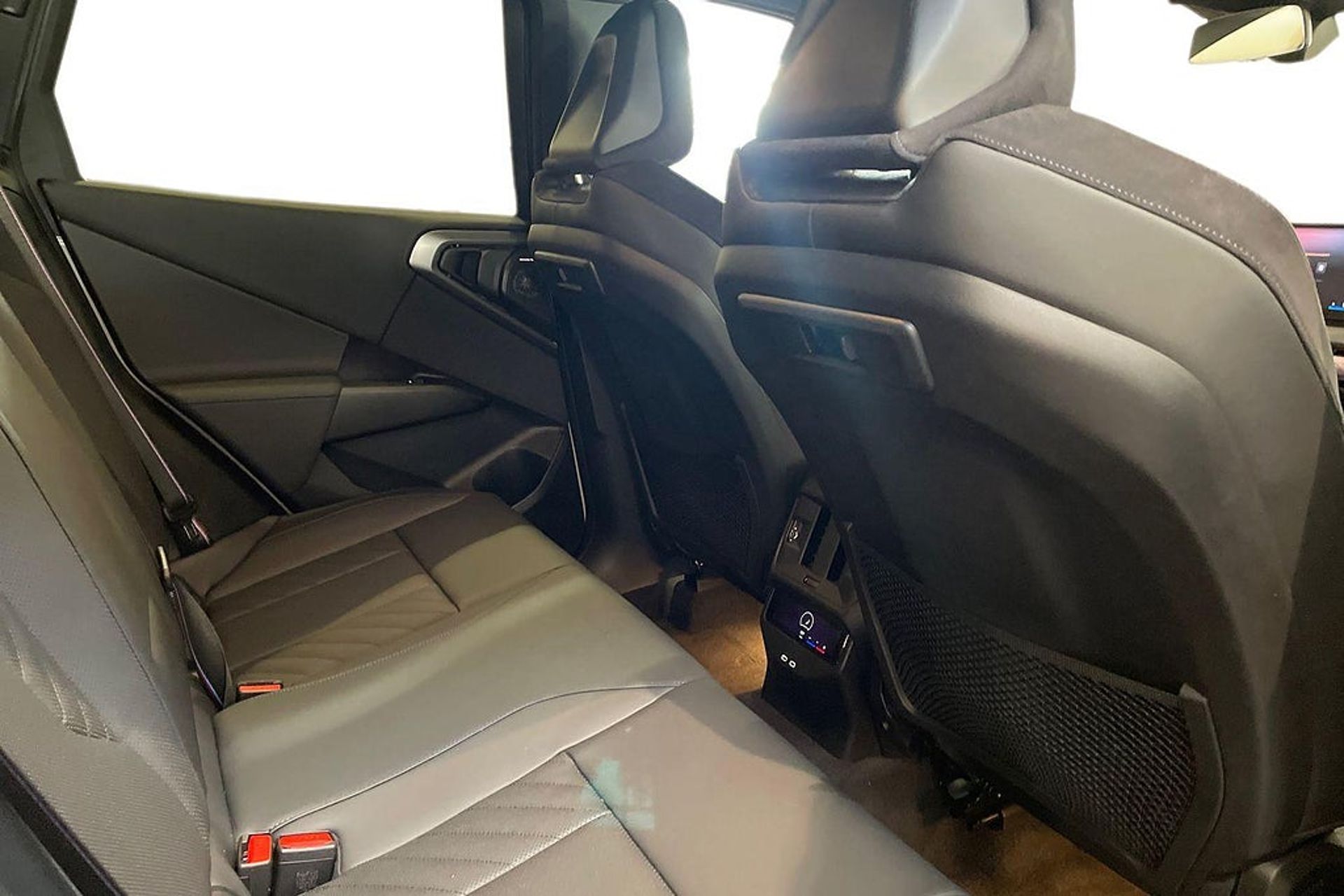 BMW X3 30e xDrive M Sport Pro 2026, photo 6/17