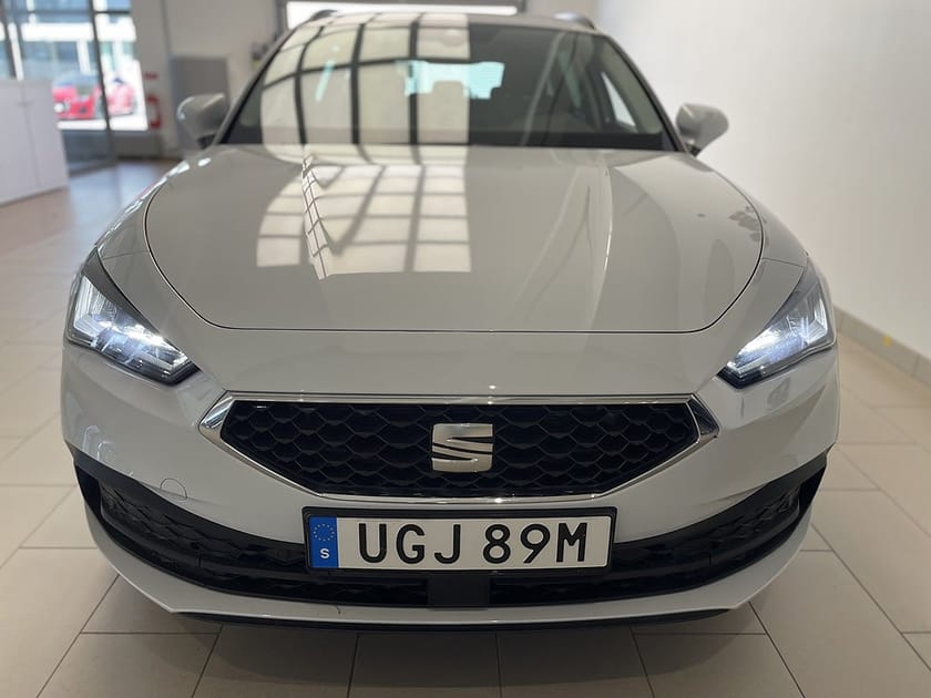 Bild 2 av SEAT Leon Sportstourer 1.5eETSI 150 HK DSG|Värmare|Drag|B-kamera