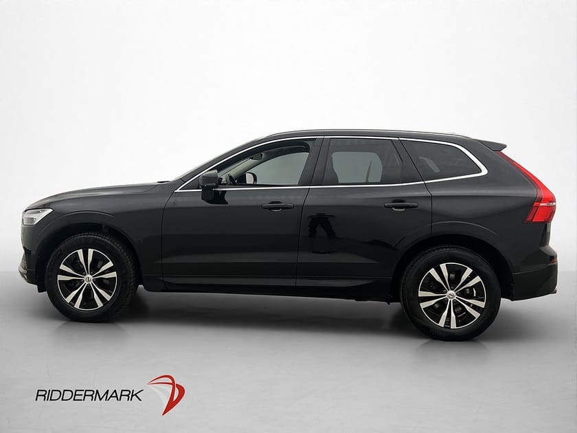 Bild 4 av Volvo XC60 B4 AWD Momentum Advc SE Pano H/K Skinn Värm Drag