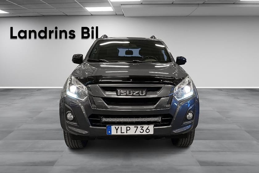 Bild 2 av Isuzu D-Max Crew Cab 4x4 * Craftsman* kåpa* värmare*
