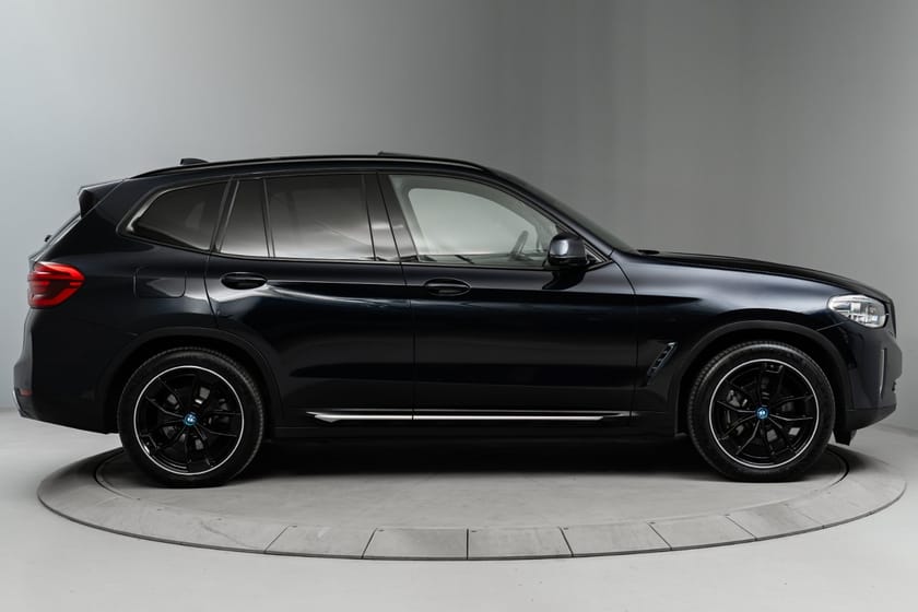 Bilde 5 av BMW iX3 Fully Charged