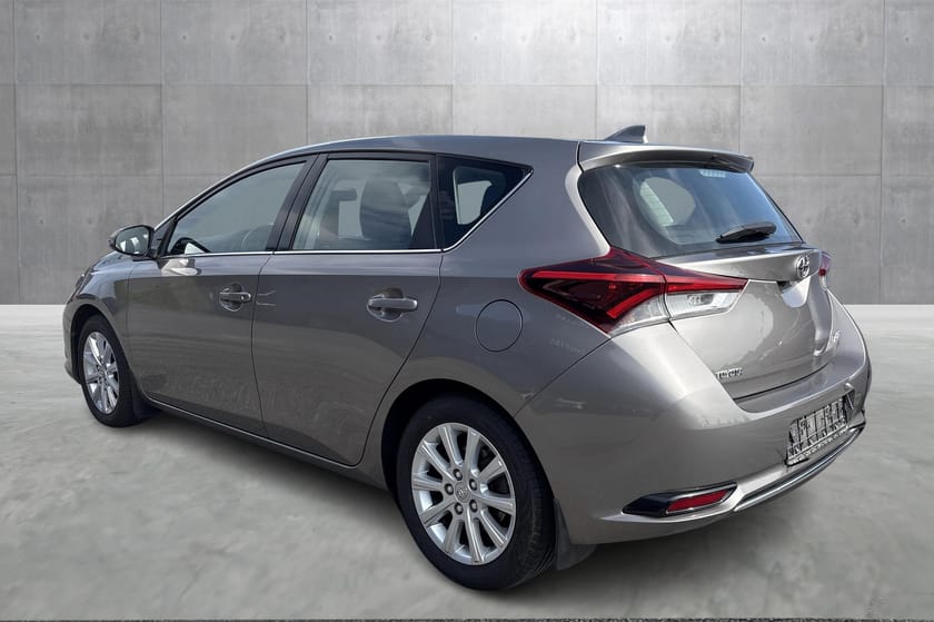 Bilde 2 av Toyota Auris Active I Velhodt I En eier