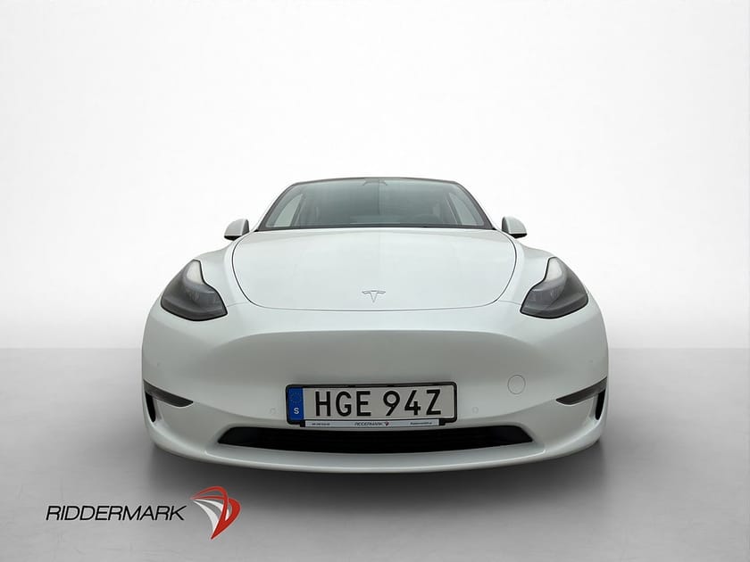 Bild 3 av Tesla Model Y Long Range AWD Svensksåld Panorama Drag MOMS