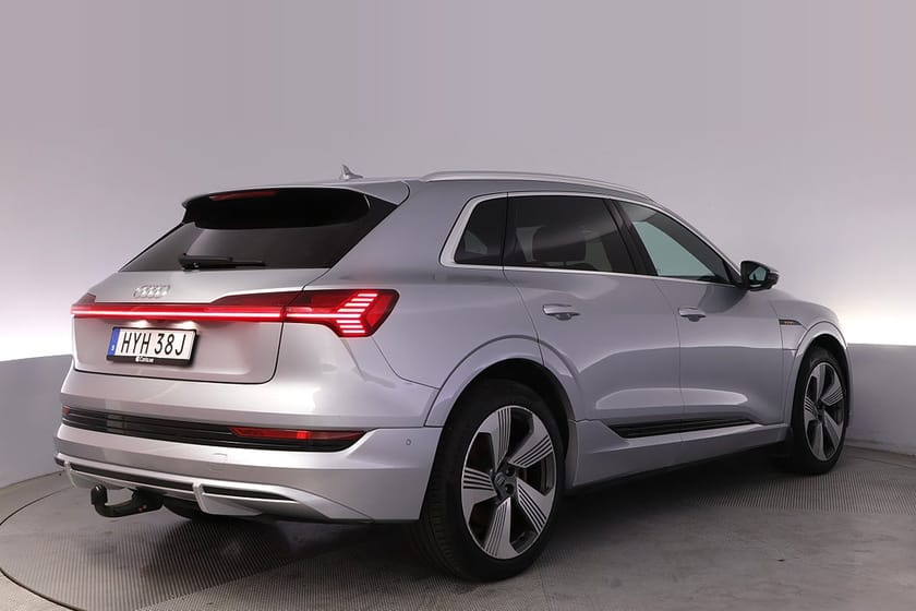 Bild 5 av Audi e-tron 50 quattro S-line Pano 360 B&O Elstol Navi Drag