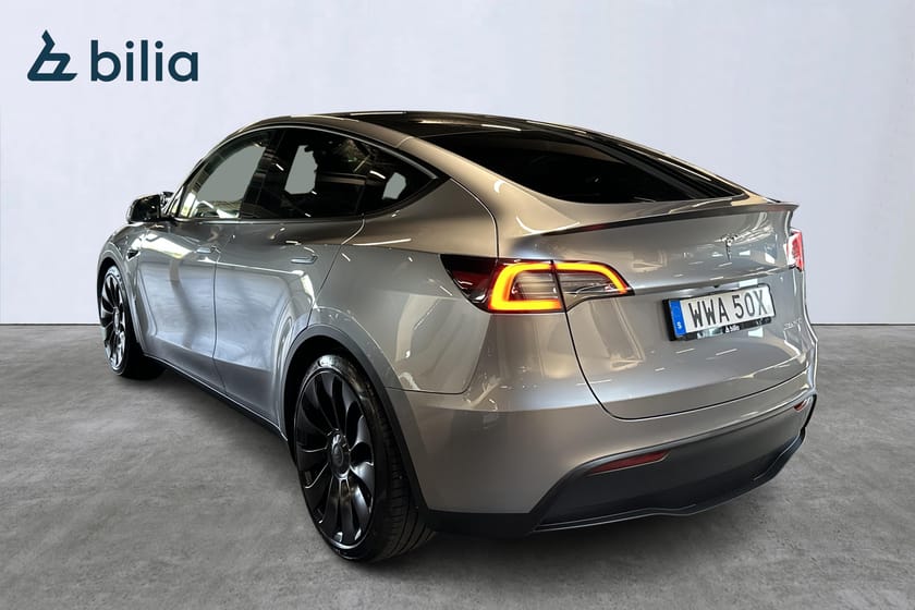 Bild 3 av Tesla Model Y Performance AWD Panorama 1 brukare Moms