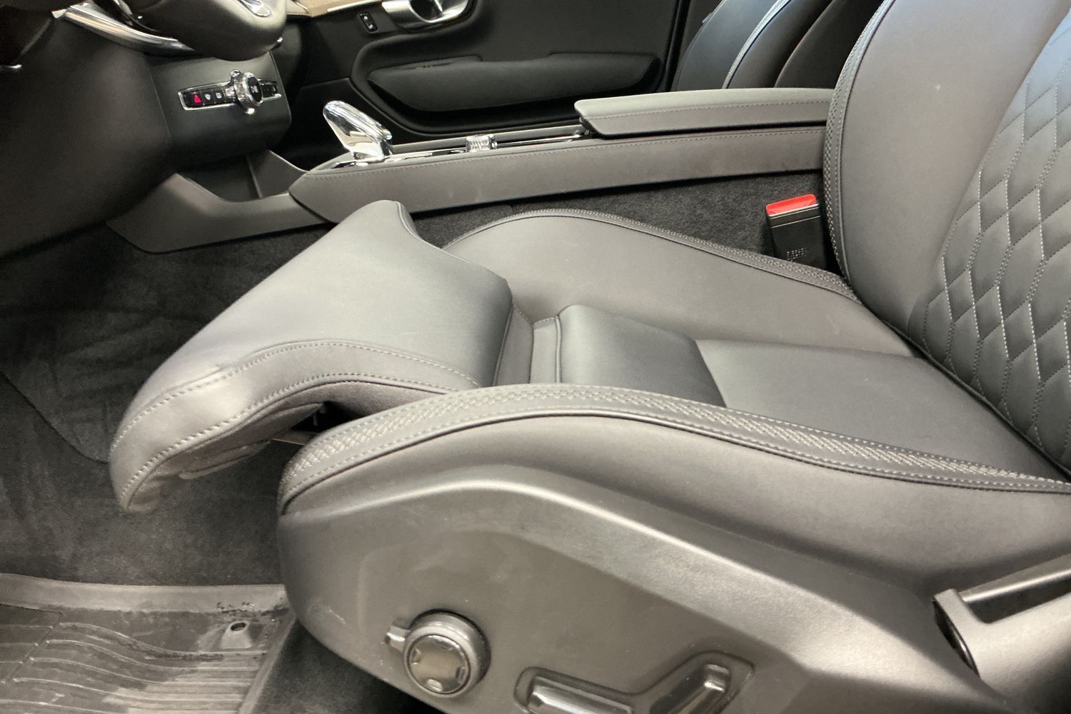 Volvo XC90 T8 Plug-In Hybrid AWD Geartronic, 8-trins, 456ps, 2026