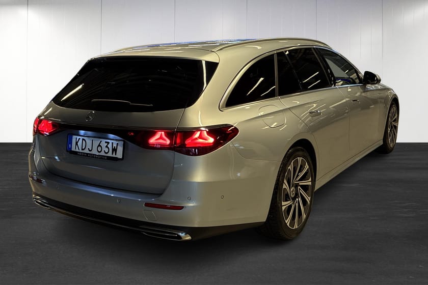Bild 3 av Mercedes-Benz E 300 T e | Avantgarde | Advanced Plus | 360 | Drag | Smartphone |