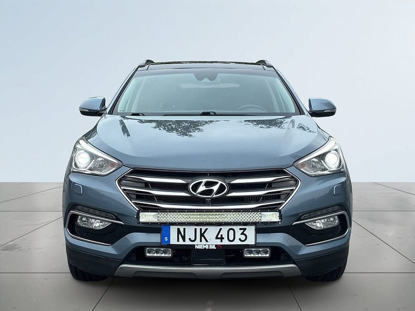 Bild 2 av Hyundai Santa Fe 2.2 CRDi 4WD Drag/360/Adap Fart/Navi/Rattvärm/SoV-Däck