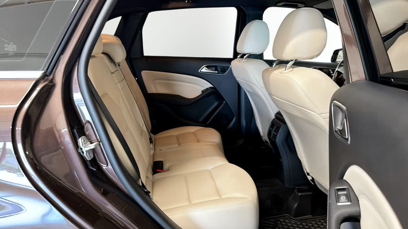 Bild 5 av Mercedes-Benz B 220 4MATIC