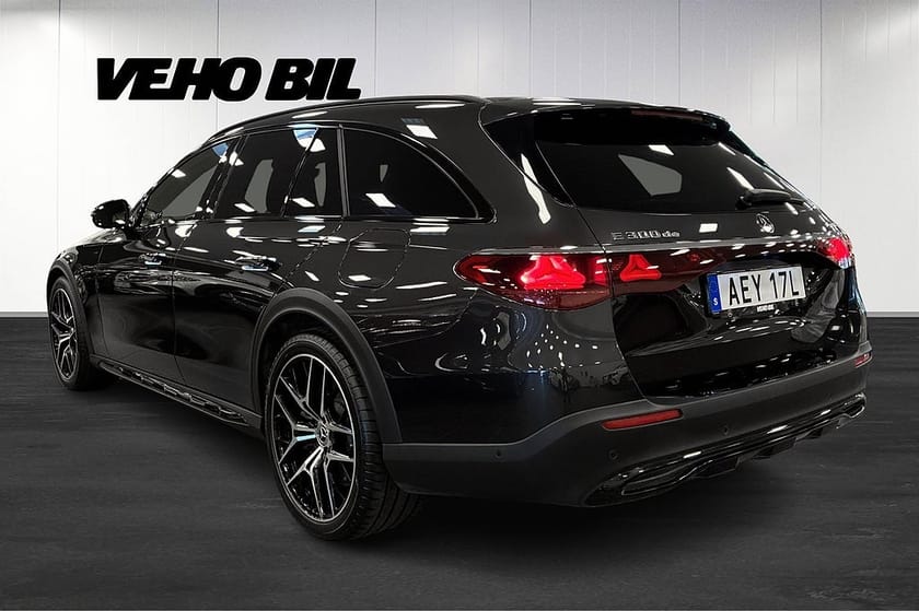 Bild 4 av Mercedes-Benz E 300 de 4MATIC All-Terrain Luftfjädring, Burmester Drag