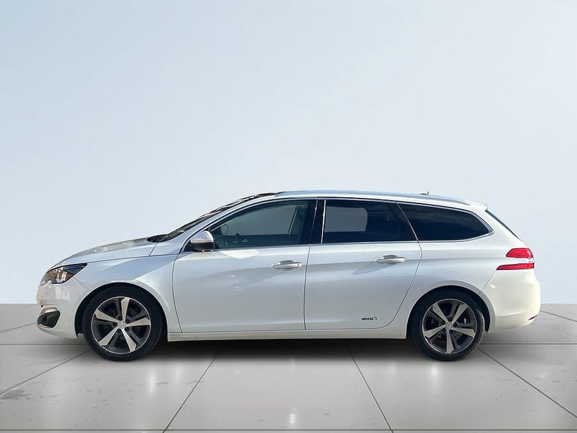 Bild 4 av Peugeot 308 SW 1.2 PureTech 130 Allure Drag Mvärme Panorama S&V-däck