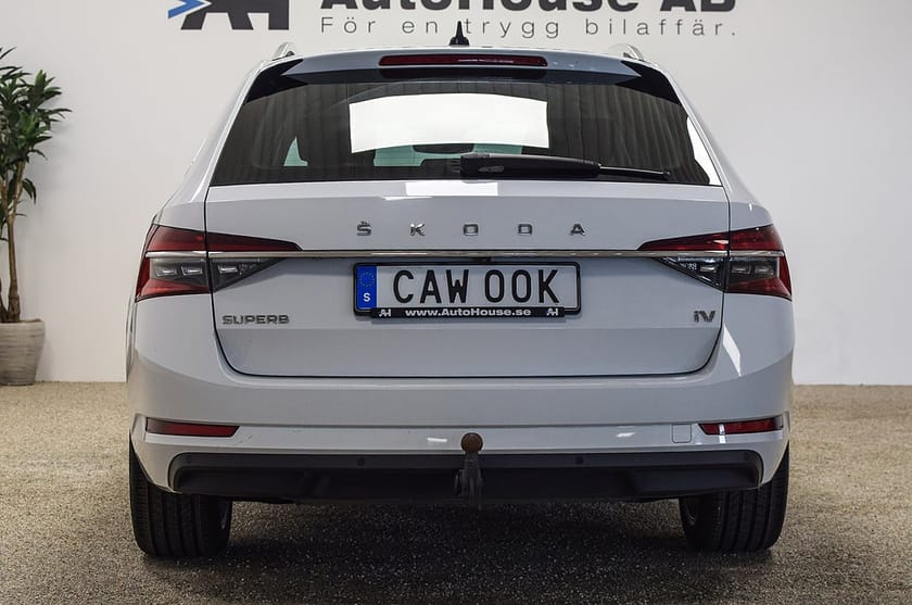 Bild 5 av Škoda Superb iV Kombi Skoda Style Värmare Drag B-kamera Cockpit 4,99%