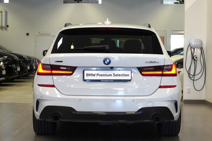 Bild 4 av BMW 330e xDrive Touring M Sport Drag HiFi