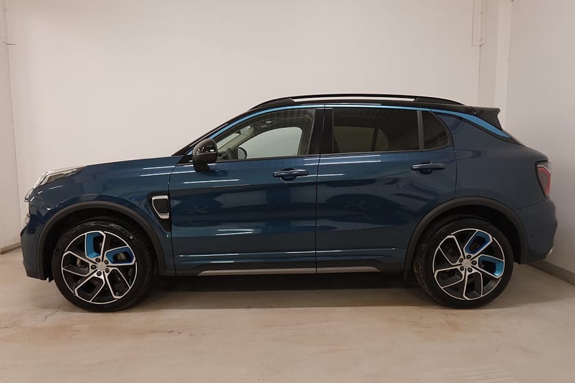 Bild 2 av Lynk & Co 01 PHEV DCT Euro 6 Pano Adap-F Ambient 360° Infinity