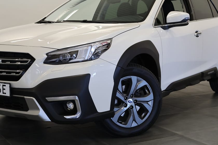 Bild 2 av Subaru Outback 2.5 4WD XFuel Adventure / V-Hjul / NYSERV / 1Ägare
