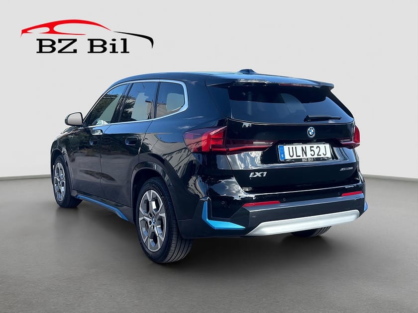 Bild 3 av BMW iX1 xDrive30 xLine Värmare Kamera