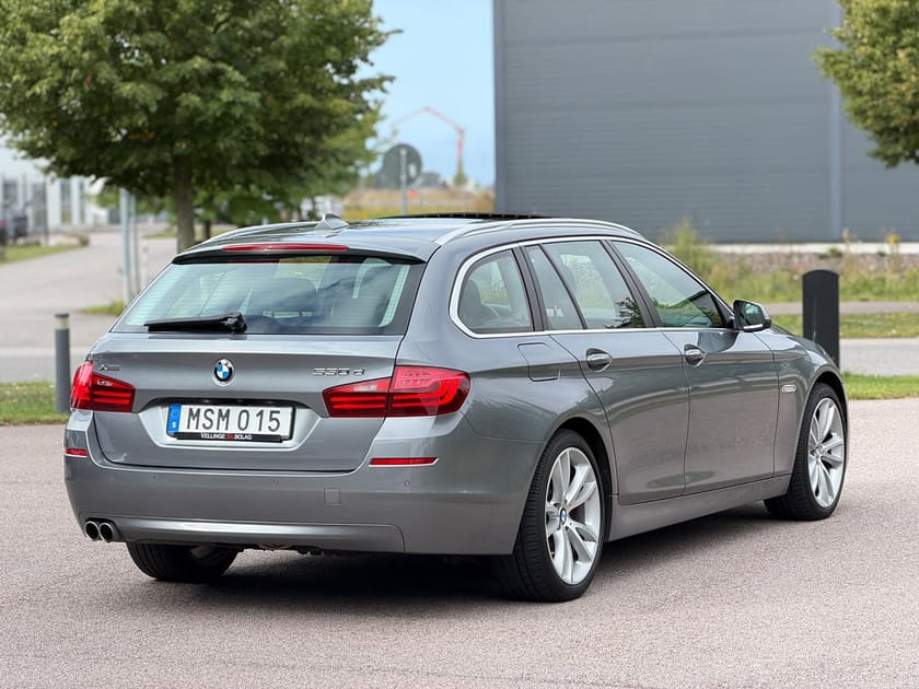Bild 5 av BMW 530d xDrive Touring Pano Värmare H/K Drag Skinn HUD *SE UTR*