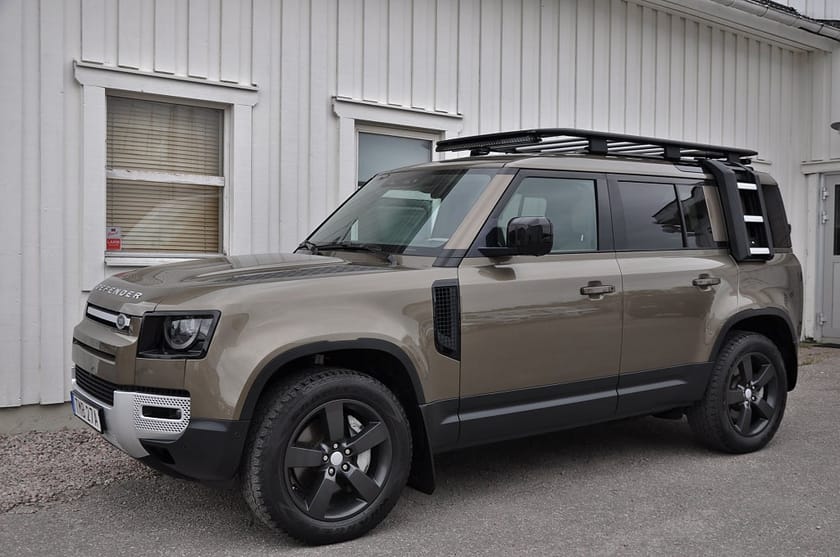 Bild 2 av Land Rover Defender 110 P400 MHEV SE 7-Sits Nav Drag Meridian Pano 360°