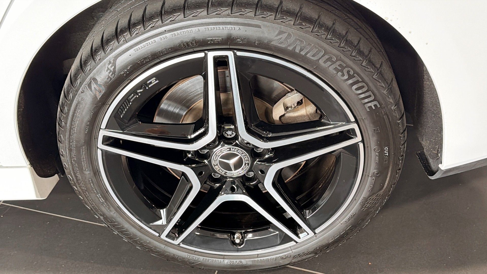 Mercedes-Benz CLA 2024, photo 6/10