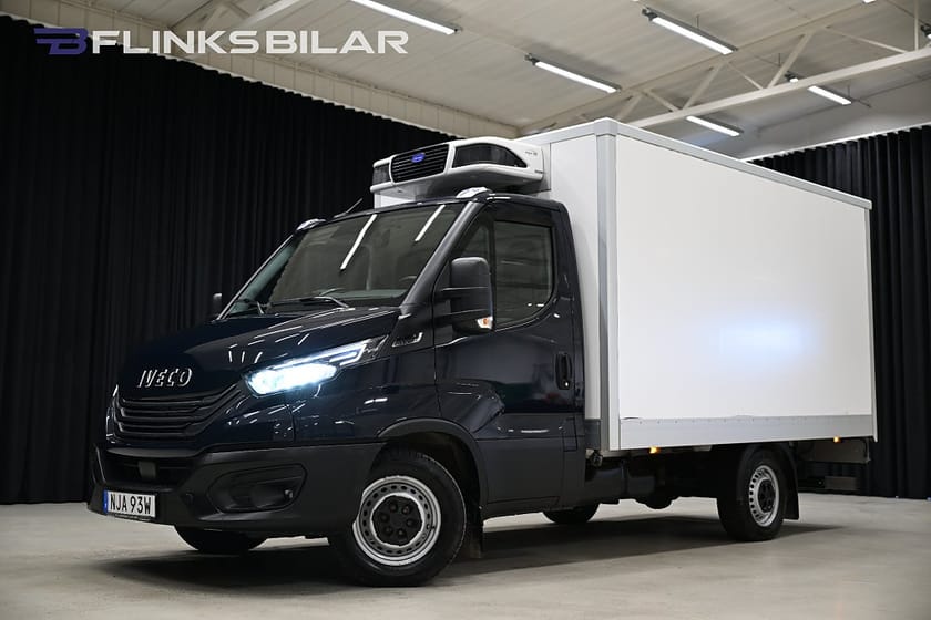 Bild 1 av Iveco Daily 35-140 Chassi Cab 136HK Automat|Kylbil|Nattkyla|Bakgavellyft|Lågmil|SeUtr
