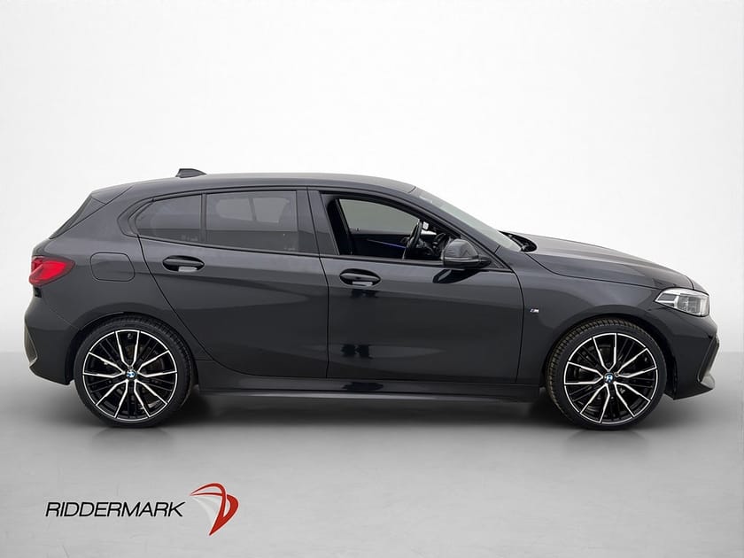 Bild 4 av BMW 118i 118 140hk M Sport HiFi Navi P-Sensorer Halvskinn