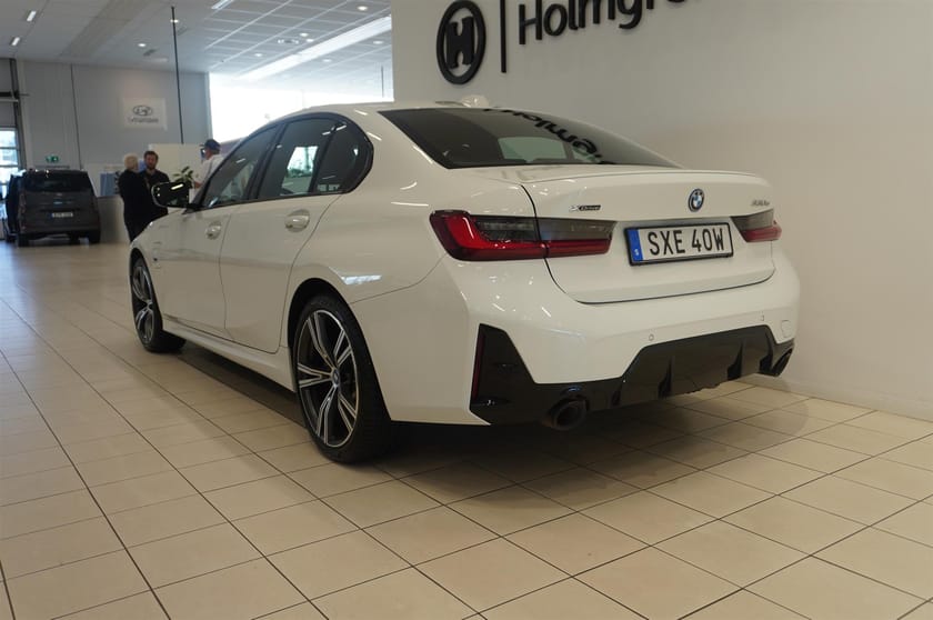 Bild 5 av BMW 330e xDrive Sedan X Drive M-Sport 292hk