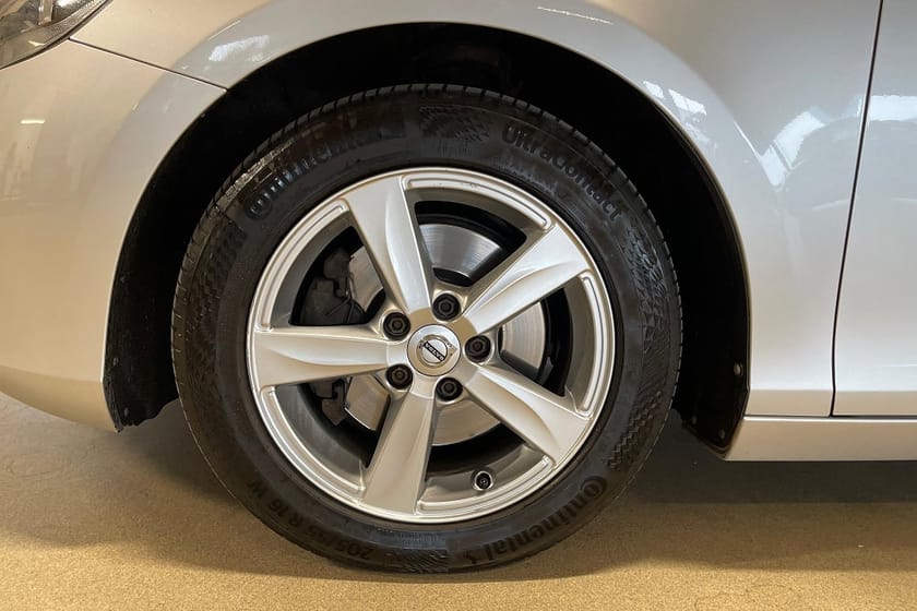 Bild 5 av Volvo V40 T2 Business / Värmare / Dragkrok / Bluetooth