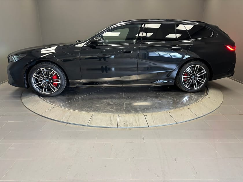 Bild 2 av BMW i5 xDrive40 Touring M, M Sport