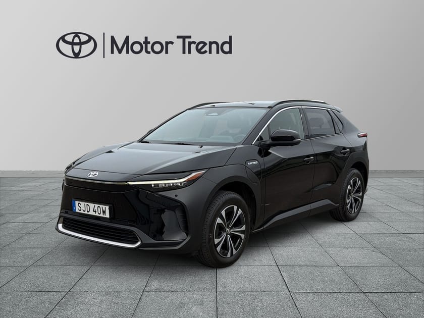 Bild 1 av Toyota bZ4X 71.4 kWh AWD 217hk,Executive,2.850mil