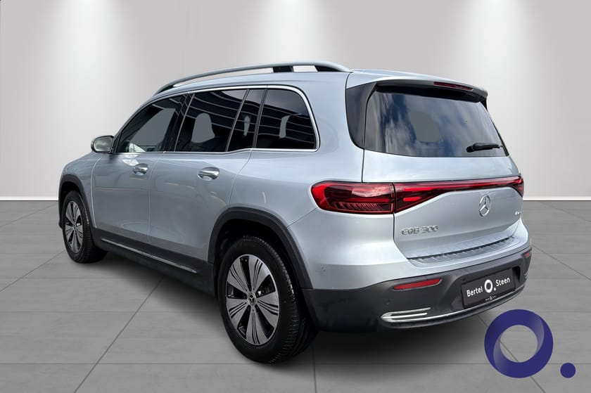 Bilde 3 av Mercedes-Benz EQB 300 4MATIC Pano|Mem|Rattvarme|Cruise|H.feste ++