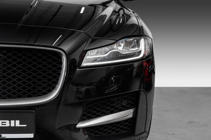 Bilde 4 av Jaguar XF 20d AWD – R-Sport/LED/Meridian/Webasto
