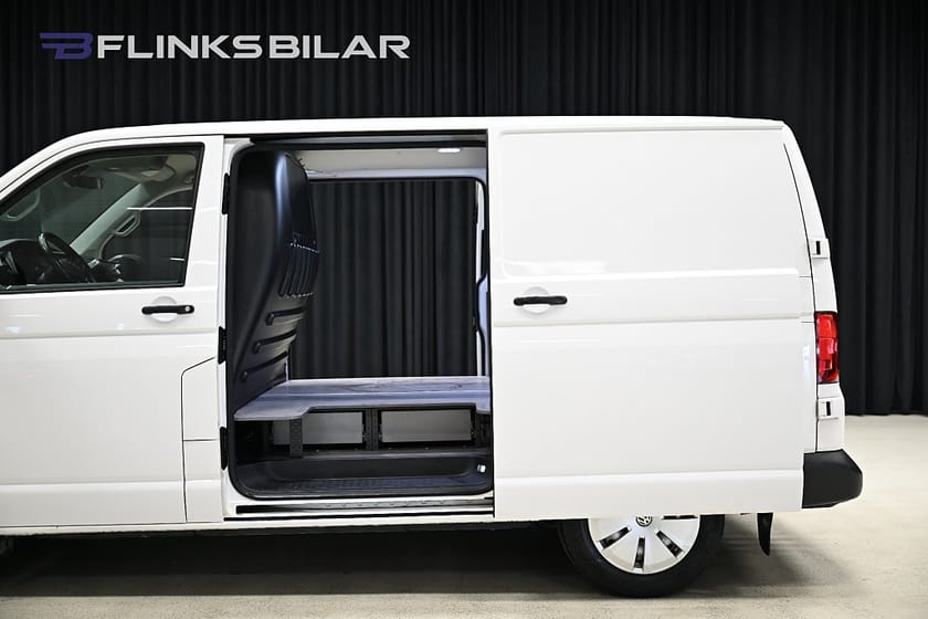 Bild 4 av Volkswagen Transporter DSG 150HK Dubbeldörr|Inredd|Drag|Värmare|EnÄgare|Moms