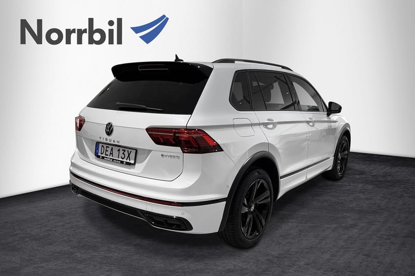 Bild 4 av Volkswagen Tiguan eHybrid R-LINE 245 HK  Moms Drag blackstyle Bkamer