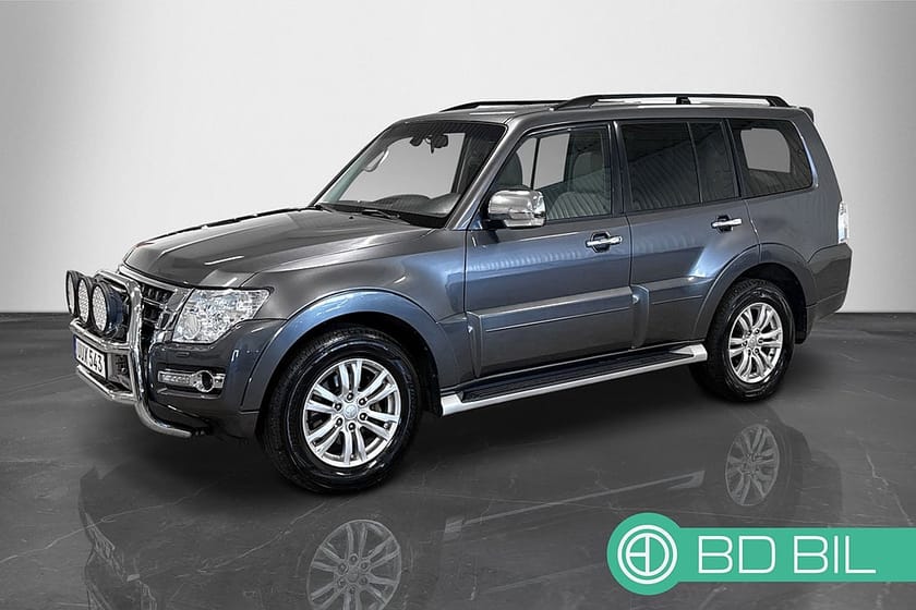 Bild 2 av Mitsubishi Pajero 3.2 4WD SKINN MOTORVÄRMARE DRAGKROK TAKLUCKA 2 BRUKARE