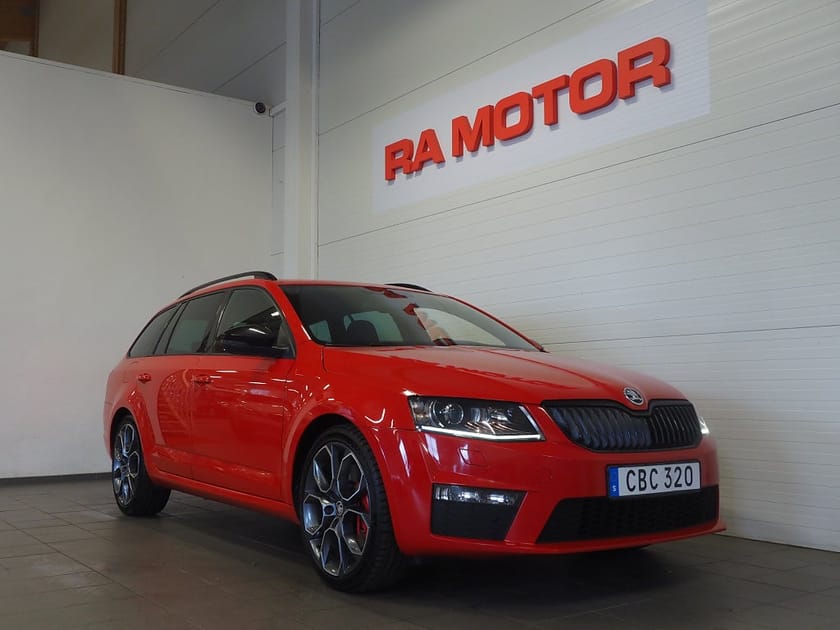 Bild 3 av Škoda Octavia Kombi RS Skoda 2.0 TSI 220hk Dragkrok Navi P-Värm PDC 19"