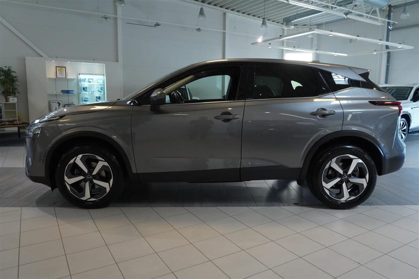 Bild 2 av Nissan Qashqai MHEV 158 Xtronic 360 Kamera N-Connecta Drag