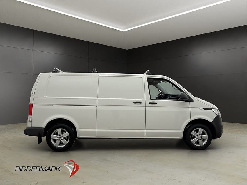 Bild 2 av Volkswagen Transporter L2 Värmare Drag Kamera CARPLAY Moms