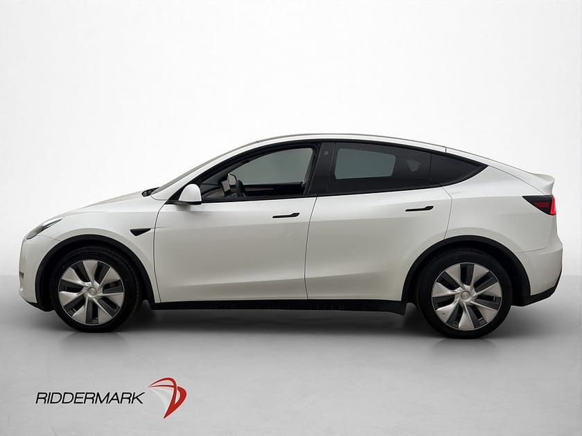 Bild 5 av Tesla Model Y Long Range AWD Dragkrok Svensksåld MOMS