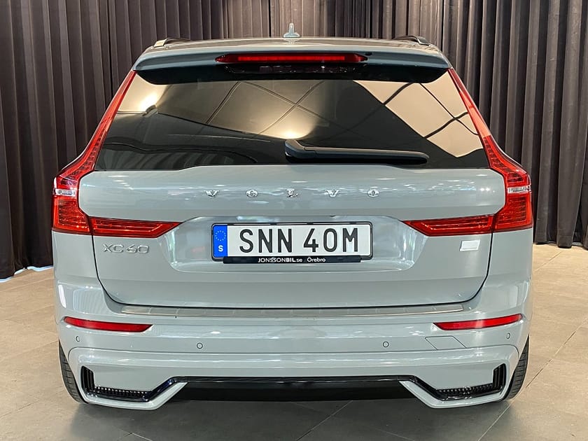 Bild 2 av Volvo XC60 Recharge T6 AWD Automat Plus Dark Edition