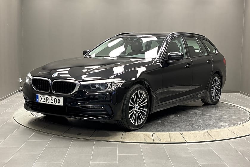 Bild 3 av BMW 520d xDrive Touring Touring-Sport line-Dragkrok-Rattvärme