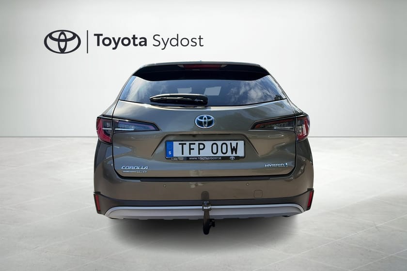 Bild 5 av Toyota Corolla TREK Hybrid backkamera, rattvärme, p-sensorer fram och bak, dragkrok mm