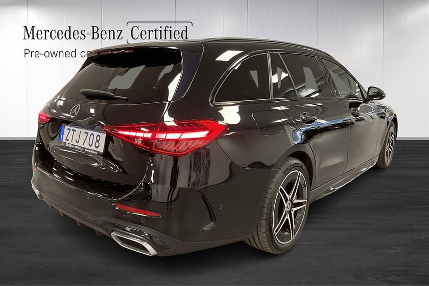 Bild 3 av Mercedes-Benz C 300 T e AMG Nightpaket Värmare Carplay