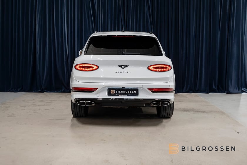 Bild 4 av Bentley Bentayga V8 4.0 First Edition Mulliner Blackline Hermes Orange