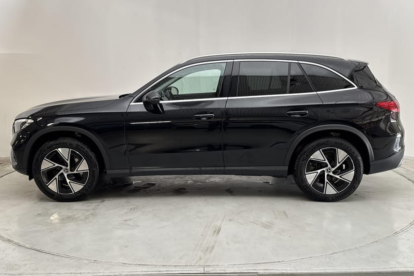 Bild 2 av Mercedes-Benz GLC 300 e 4MATIC