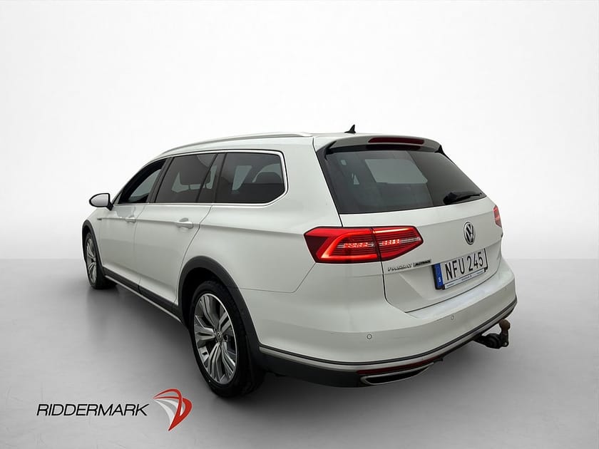 Bild 2 av Volkswagen Passat Alltrack 4M Cockpit Pano Värm Skinn Kamera