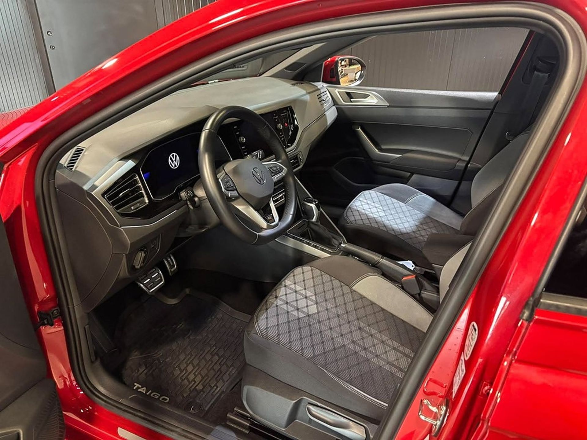 Volkswagen Taigo 1.5 TSI R-Line 2022, bild 7/10