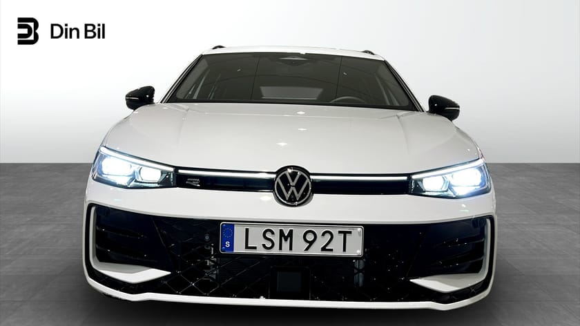 Bild 4 av Volkswagen Passat Variant eHybrid R-Line SWE Edition 272 HK DSG