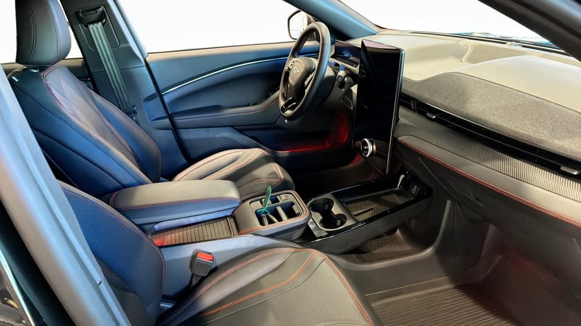 Bild 3 av Ford Mustang Mach-E Long Range PREMIUM | | RWD | 276HK