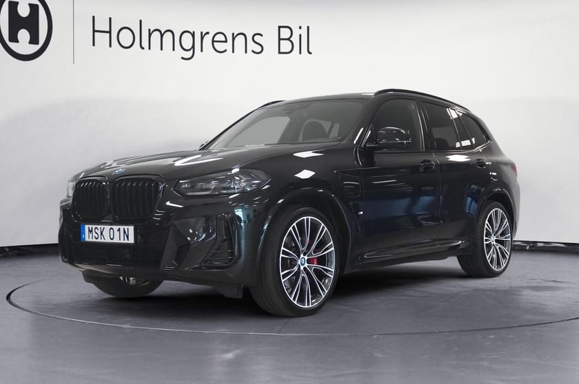 Bild 1 av BMW X3 xDrive30e xDrive 30e M Sport Pano Fartpilot HUD Adaptiva LED