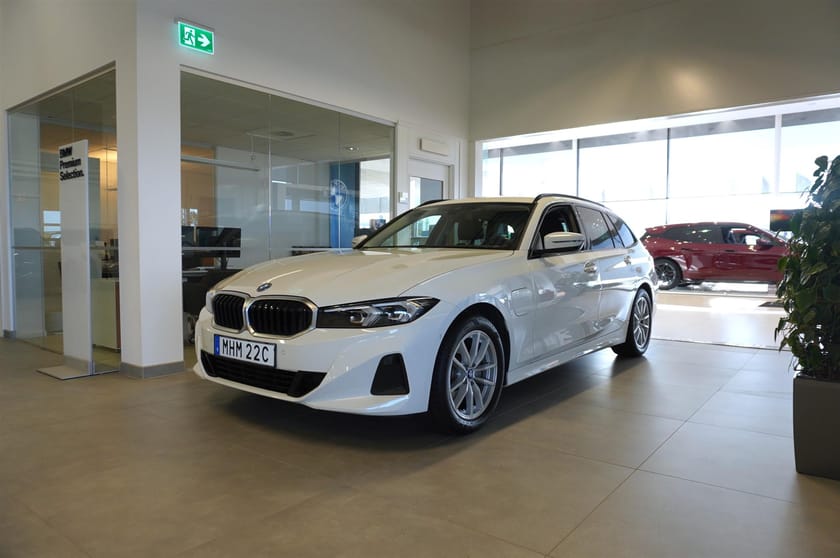 Bild 1 av BMW 330e xDrive Touring